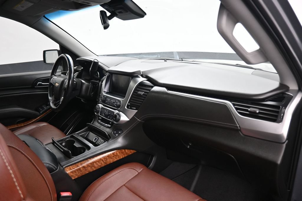 Used 2019 Chevrolet Suburban Premier w/ Premier Plus Edition AWD/4WD image 54