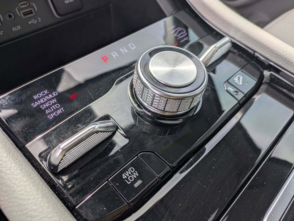 Used 2023 Jeep Grand Cherokee Overland image 25