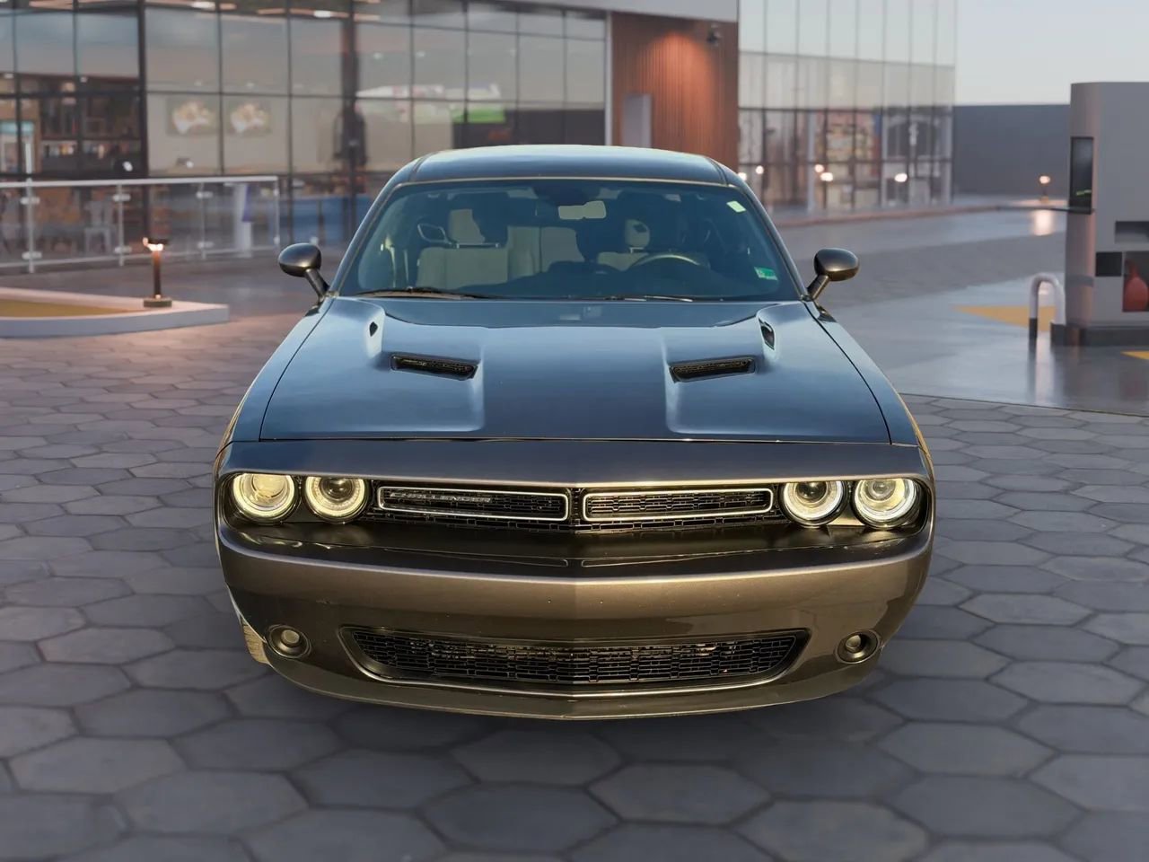 Used 2019 Dodge Challenger SXT image 5