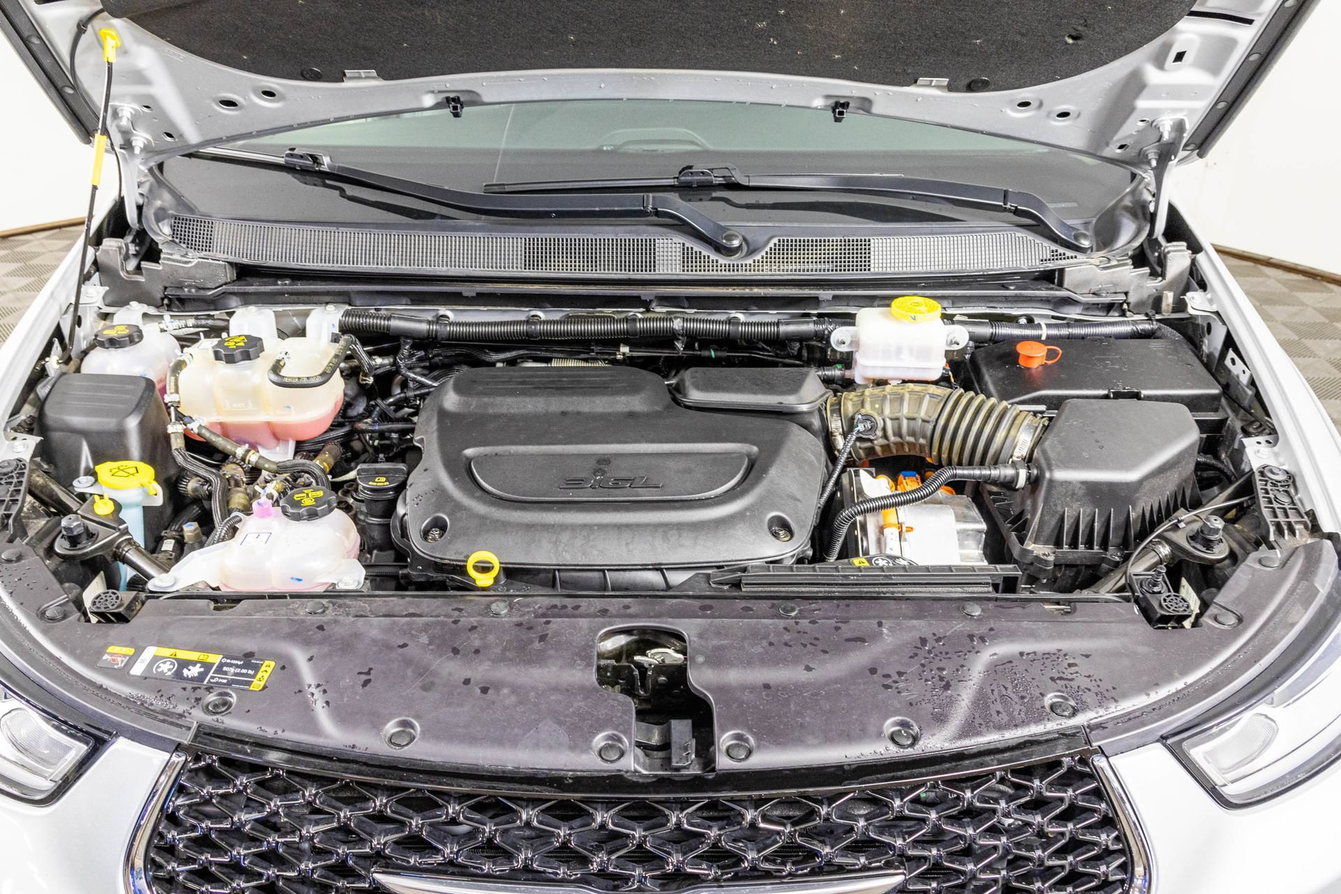 Used 2024 Chrysler Pacifica Limited FWD image 49