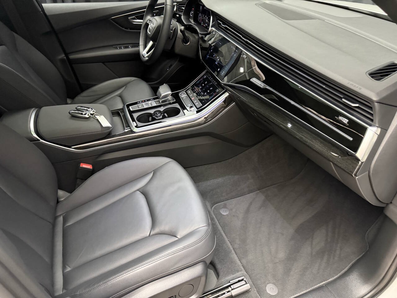 Used 2022 Audi Q7 2.0T Premium Plus w/ Premium Plus Package AWD/4WD image 30
