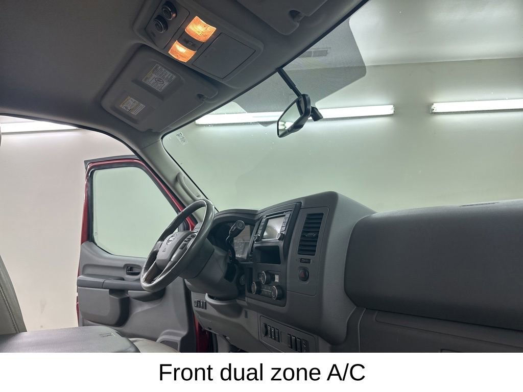 Used 2020 Nissan NV 3500 SL image 18