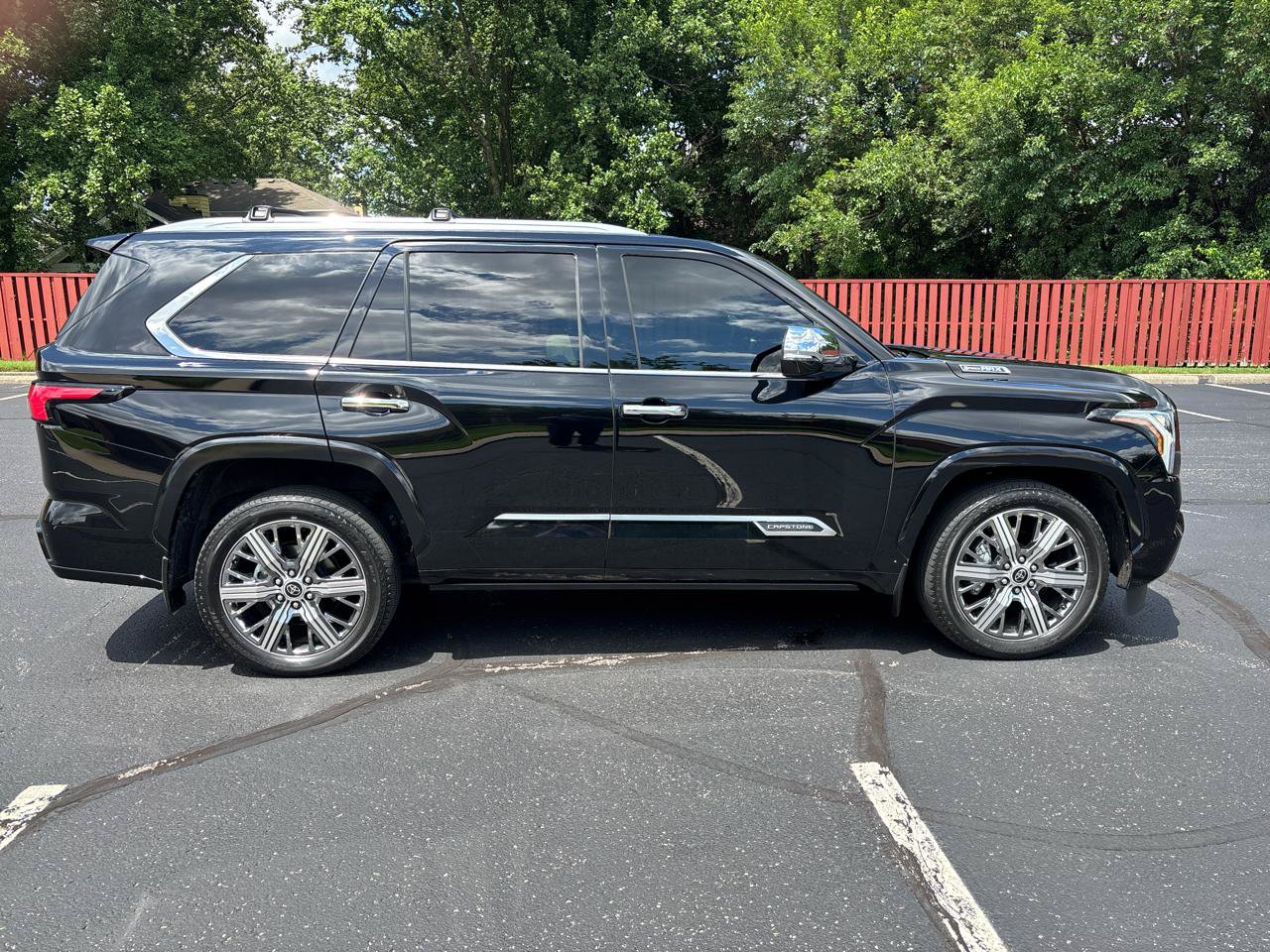 Used 2024 Toyota Sequoia Capstone AWD/4WD image 8