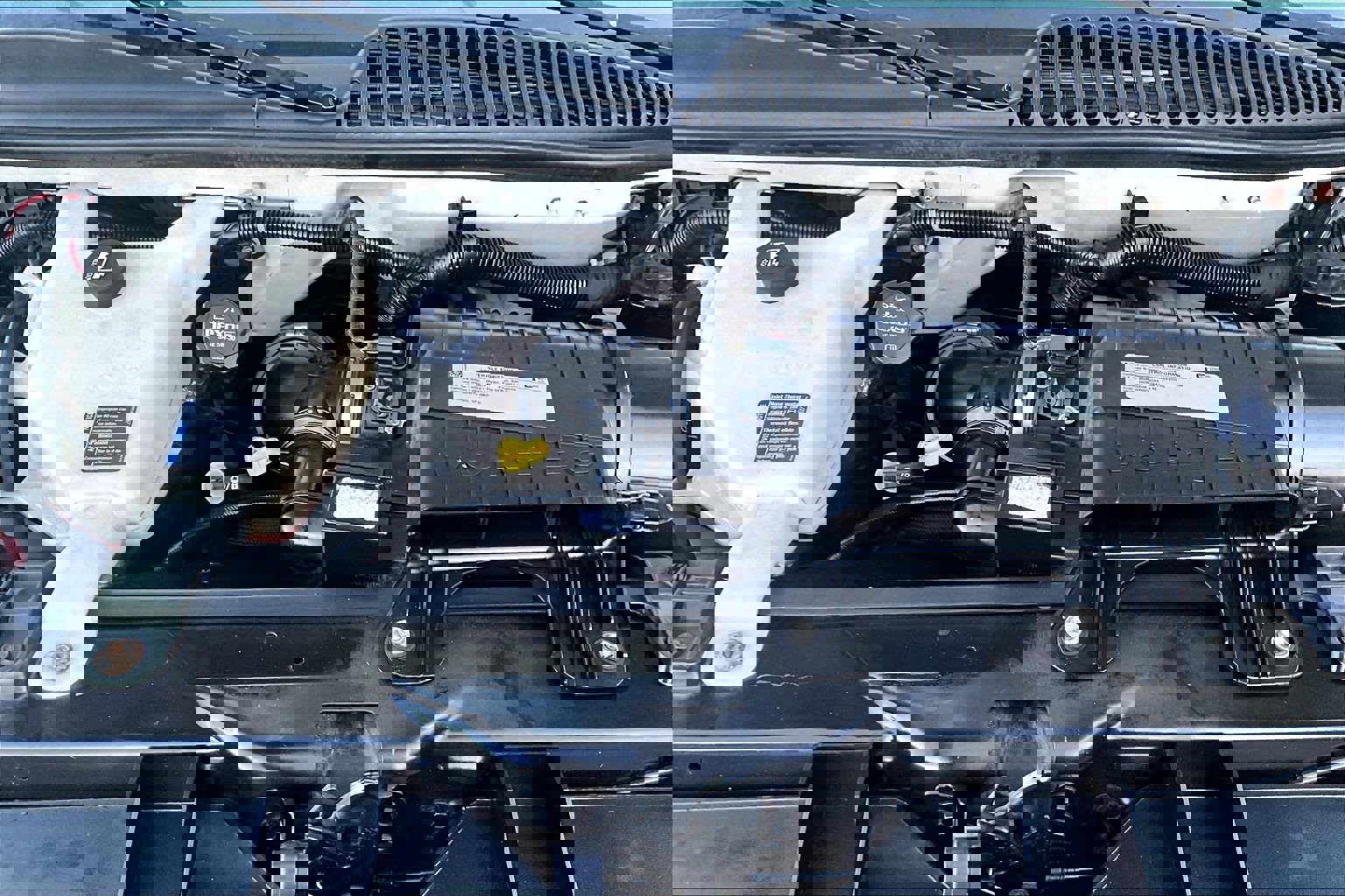 Used 2017 Chevrolet Express 3500 image 9