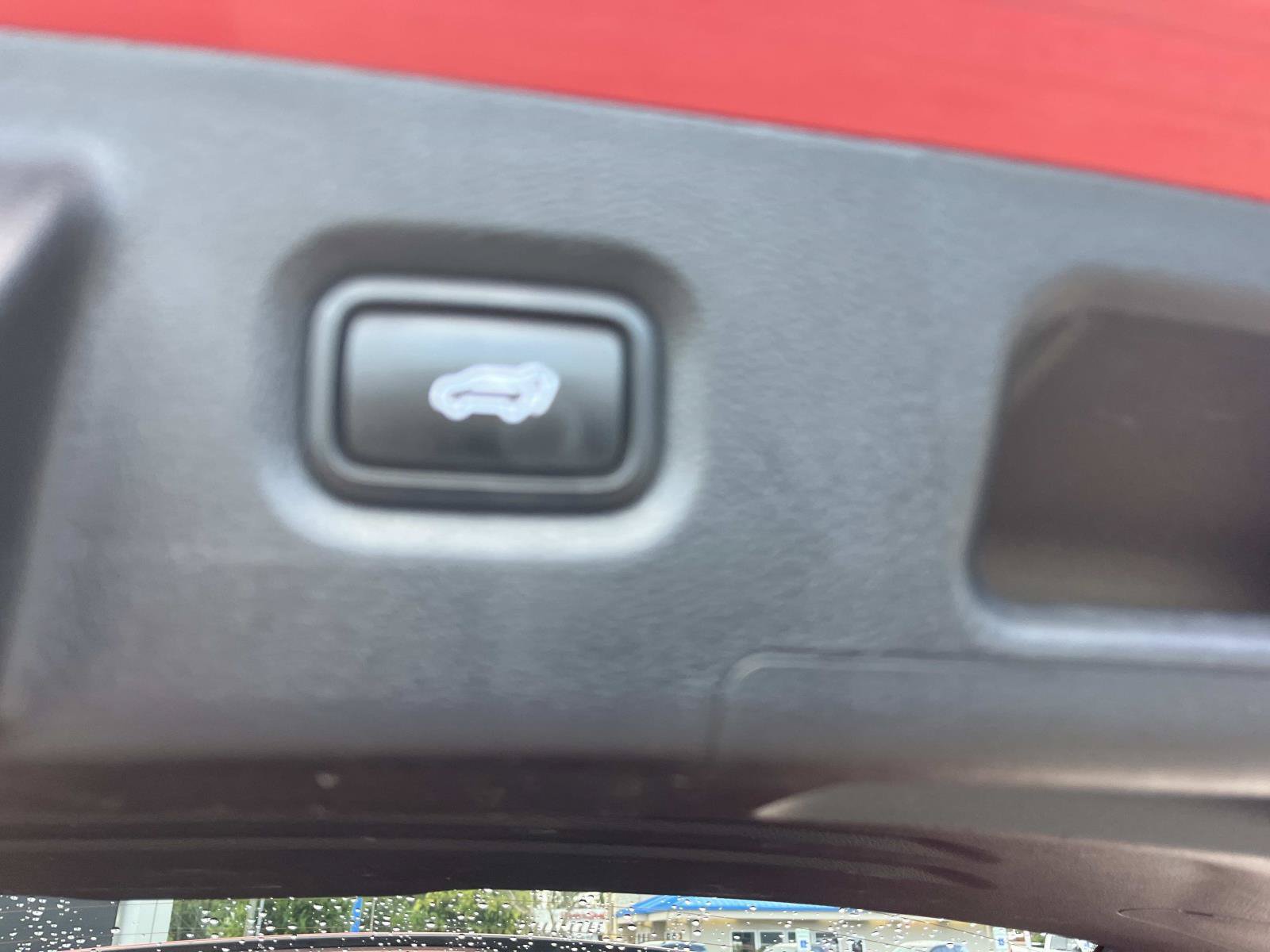 Used 2020 Hyundai Santa Fe SEL w/ Convenience Package FWD image 13