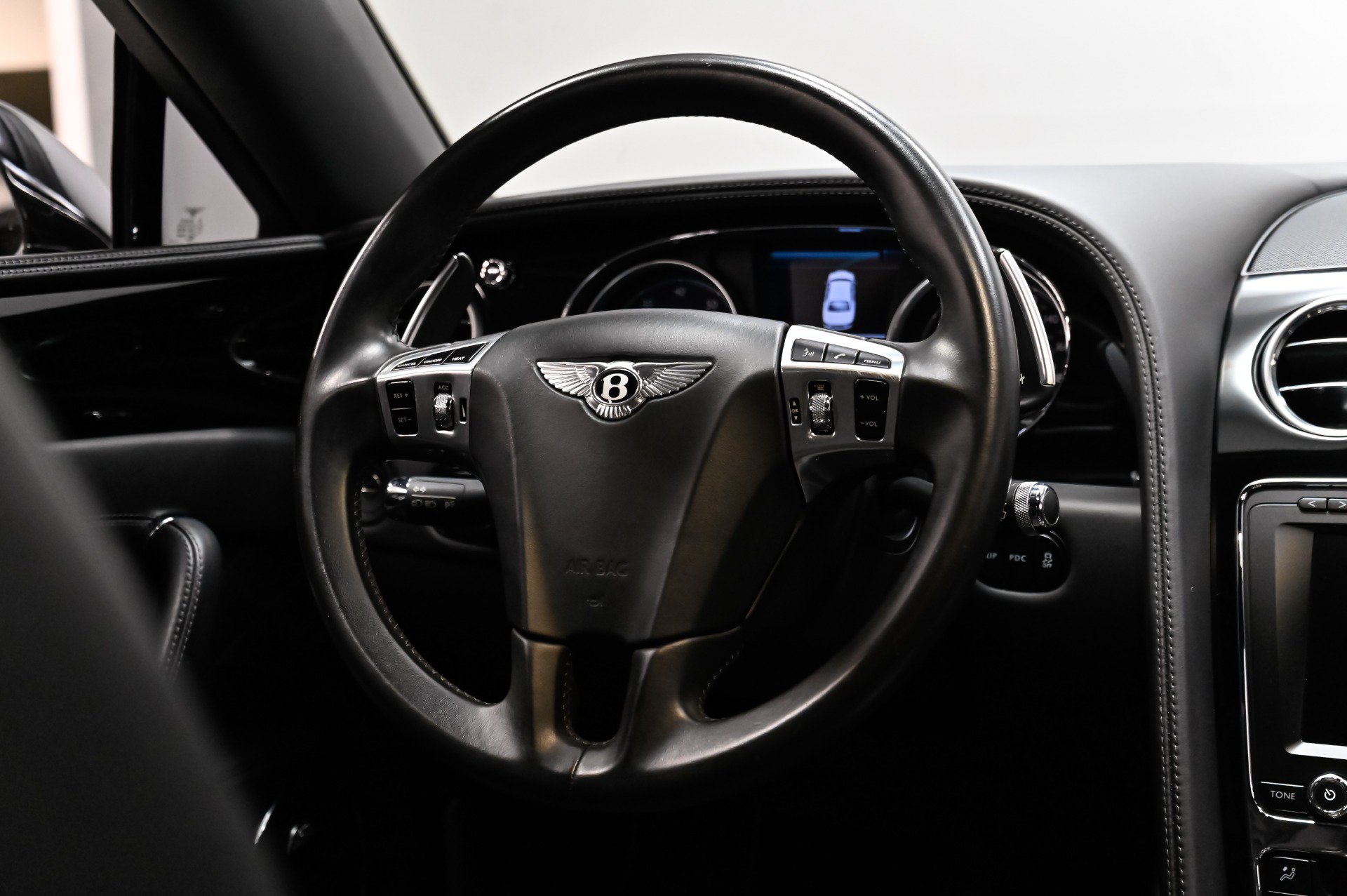 Used 2017 Bentley Flying Spur S V8 AWD/4WD image 44