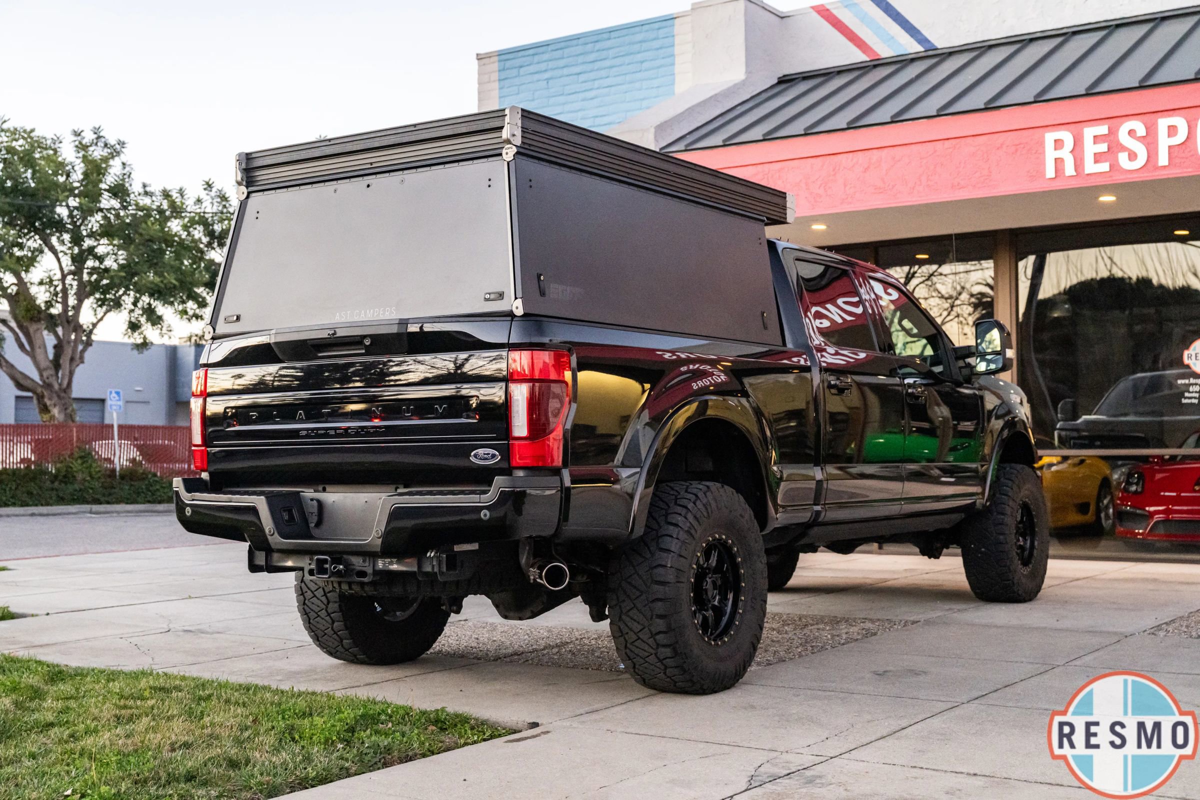 Used 2020 Ford F350 Platinum w/ Tremor Off-Road Package image 6