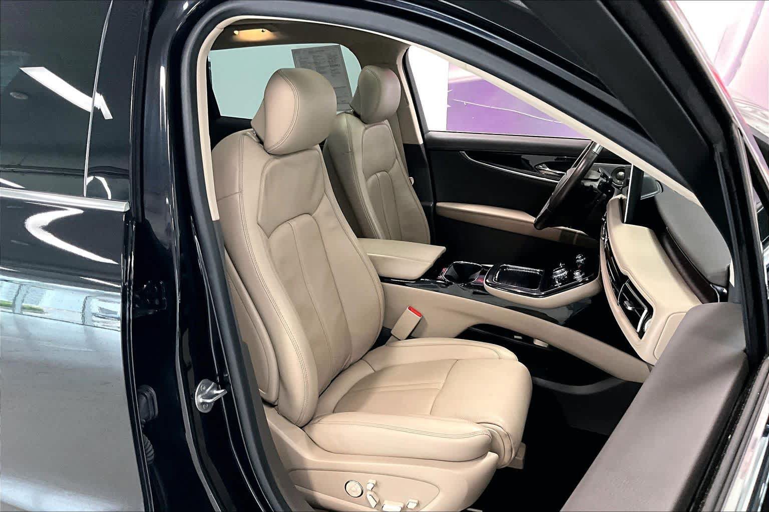 Used 2023 Lincoln Nautilus Reserve w/ Equipment Group 202A AWD/4WD image 11