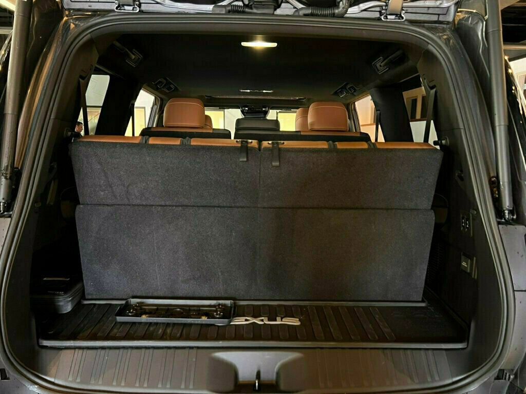 Used 2025 Lexus GX 550 PremiumPlus/TrafficAssist/Blac w/ Accessory Package (31) image 26