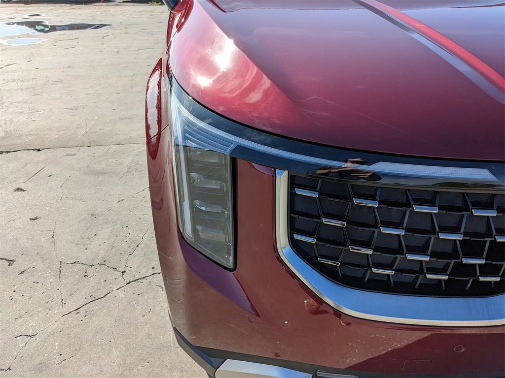 Certified 2025 Kia Carnival SX image 11