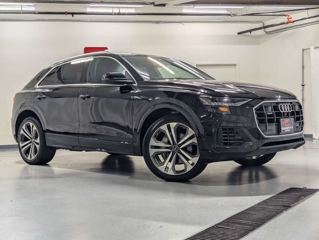 Used 2022 Audi Q8 Prestige w/ Prestige Package AWD/4WD image 2