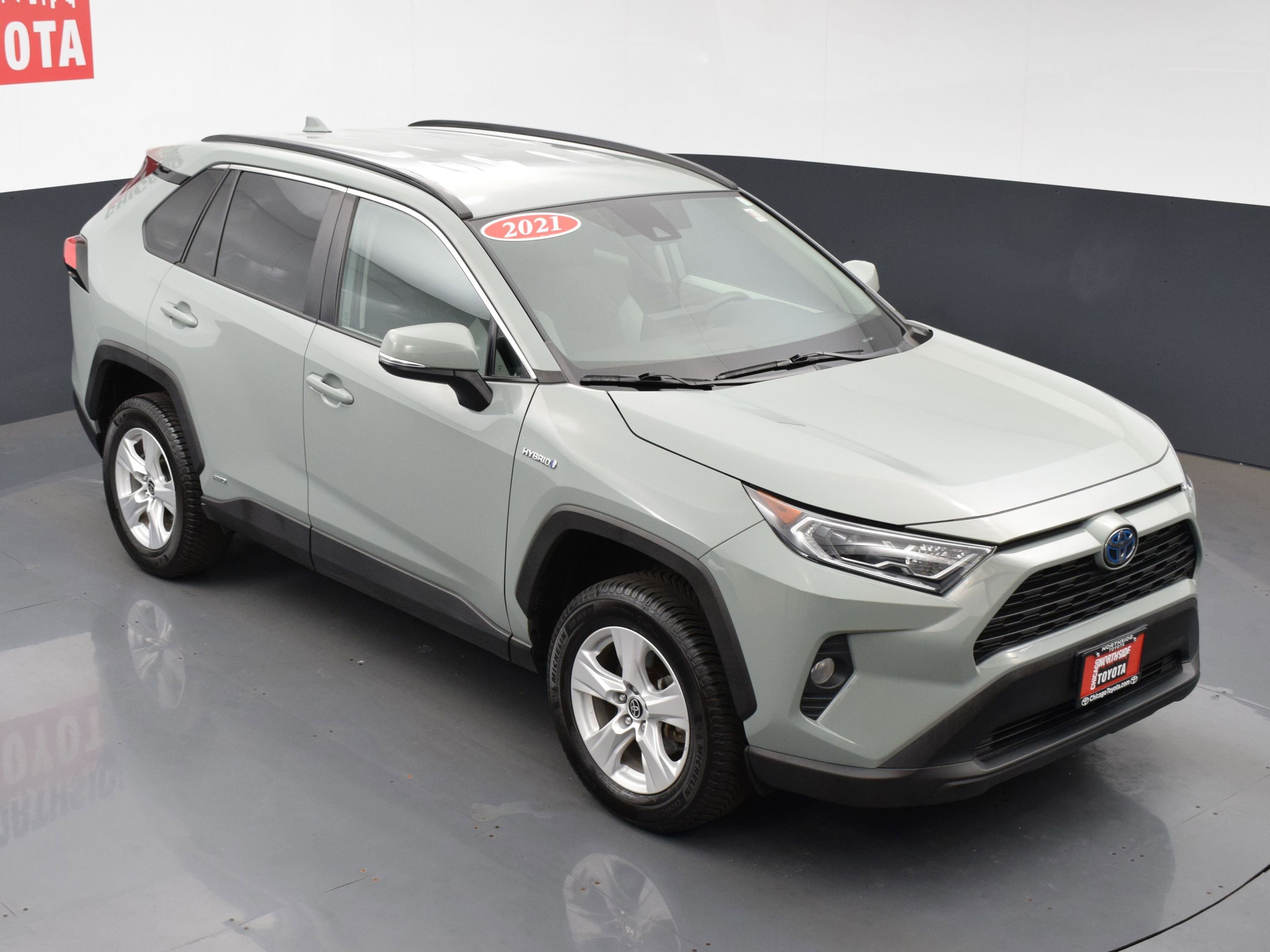 Used 2021 Toyota RAV4 XLE image 21