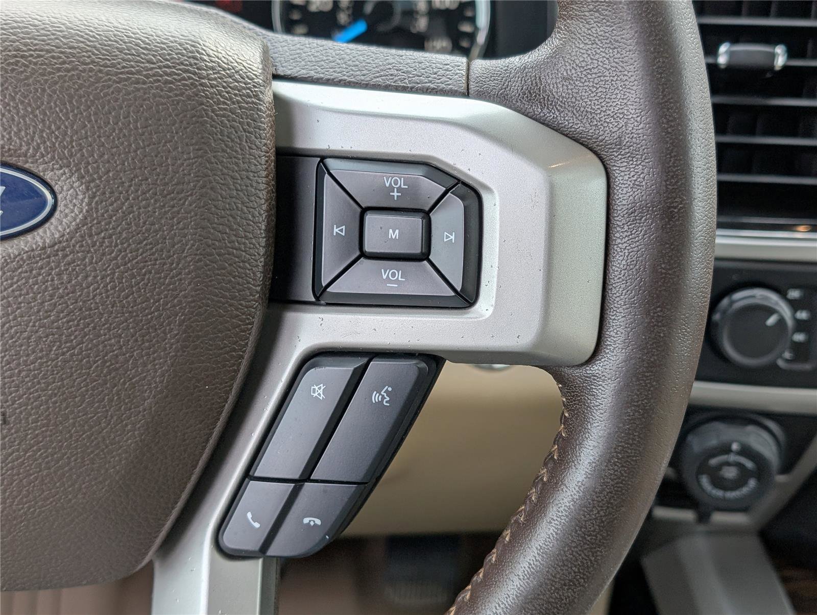 Used 2019 Ford F150 Lariat w/ Equipment Group 501A Mid image 21