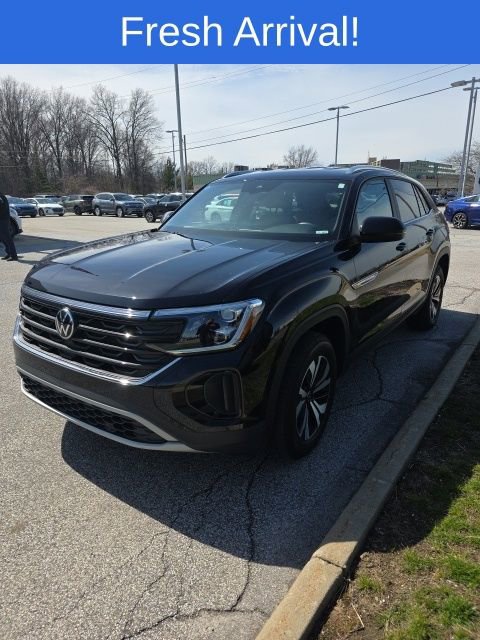 Used 2024 Volkswagen Atlas Cross Sport SE w/ Adventure Package image 1