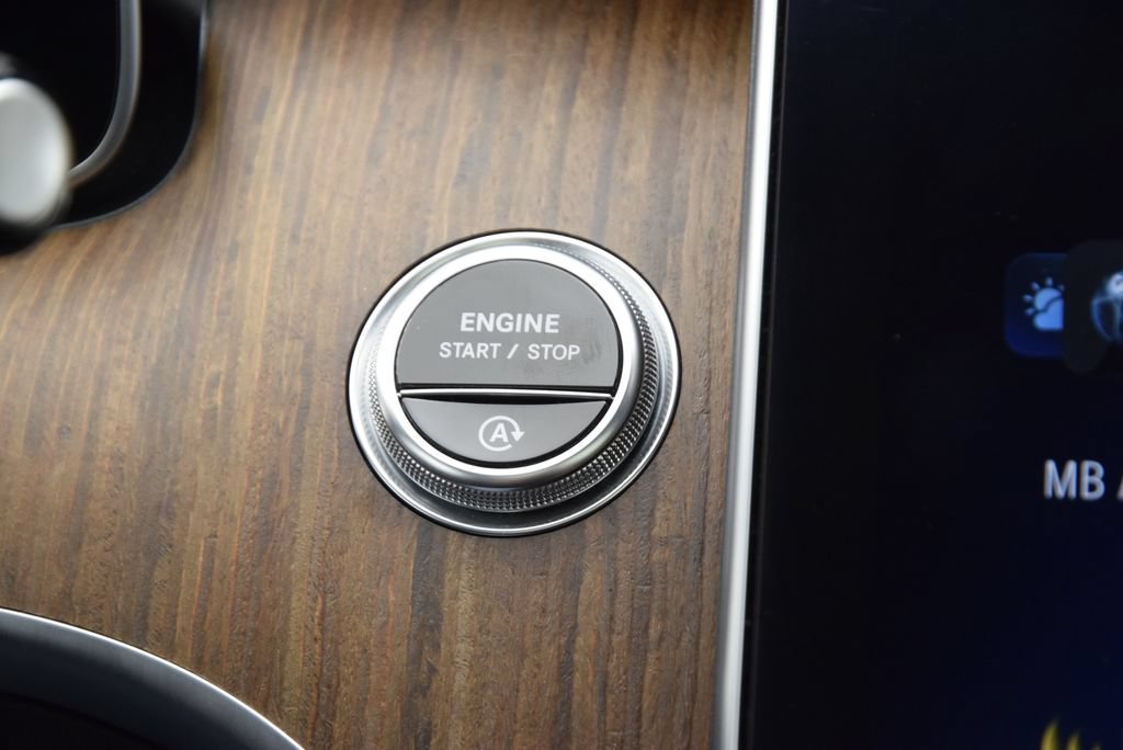 Used 2024 Mercedes-Benz C 300 Sedan image 32