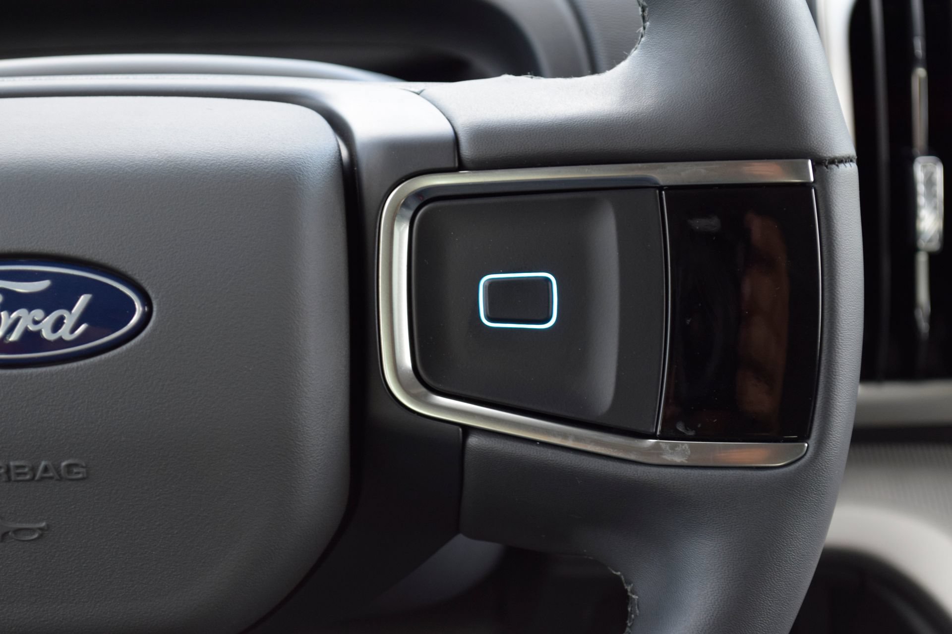 New 2026 Ford Expedition Active RWD image 8