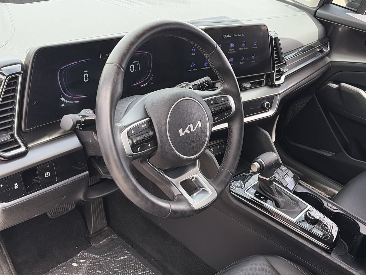 Certified 2025 Kia Sportage EX FWD image 17