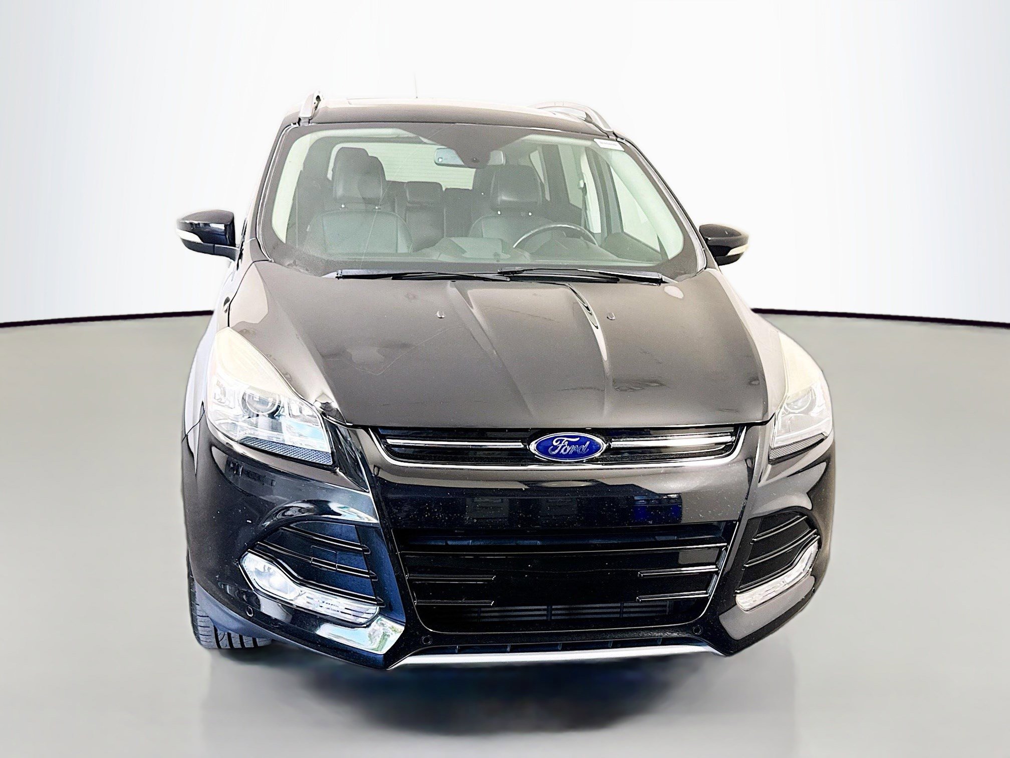 Used 2016 Ford Escape Titanium w/ Equipment Group 301A AWD/4WD image 2