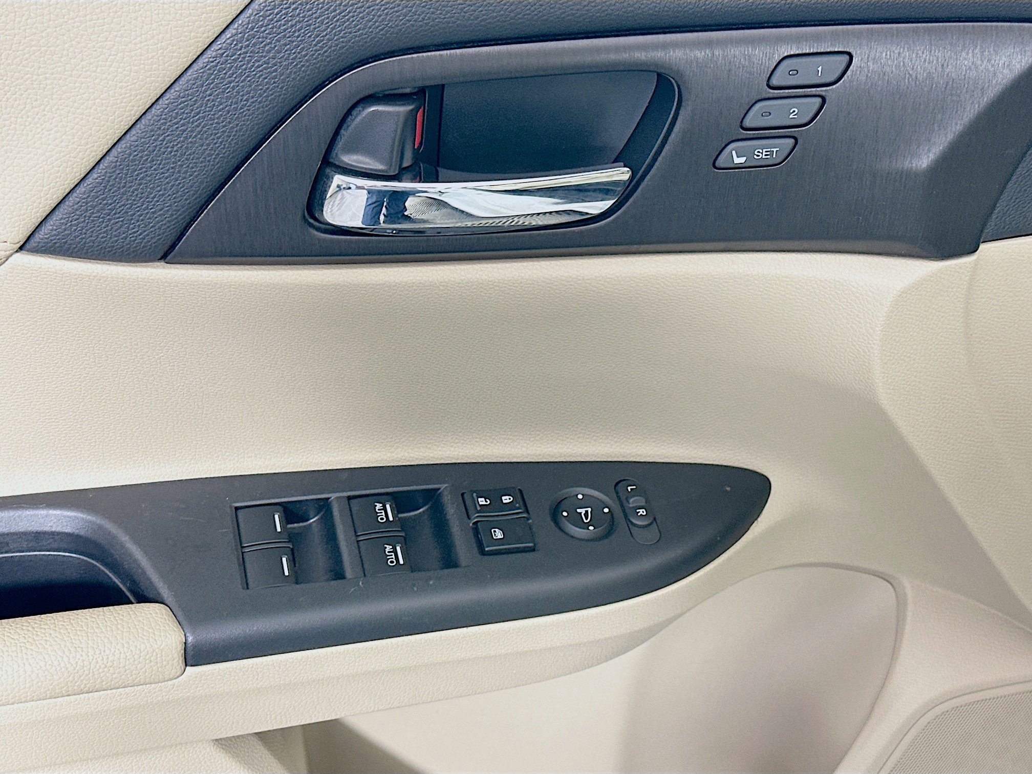 Used 2013 Honda Accord EX-L image 15