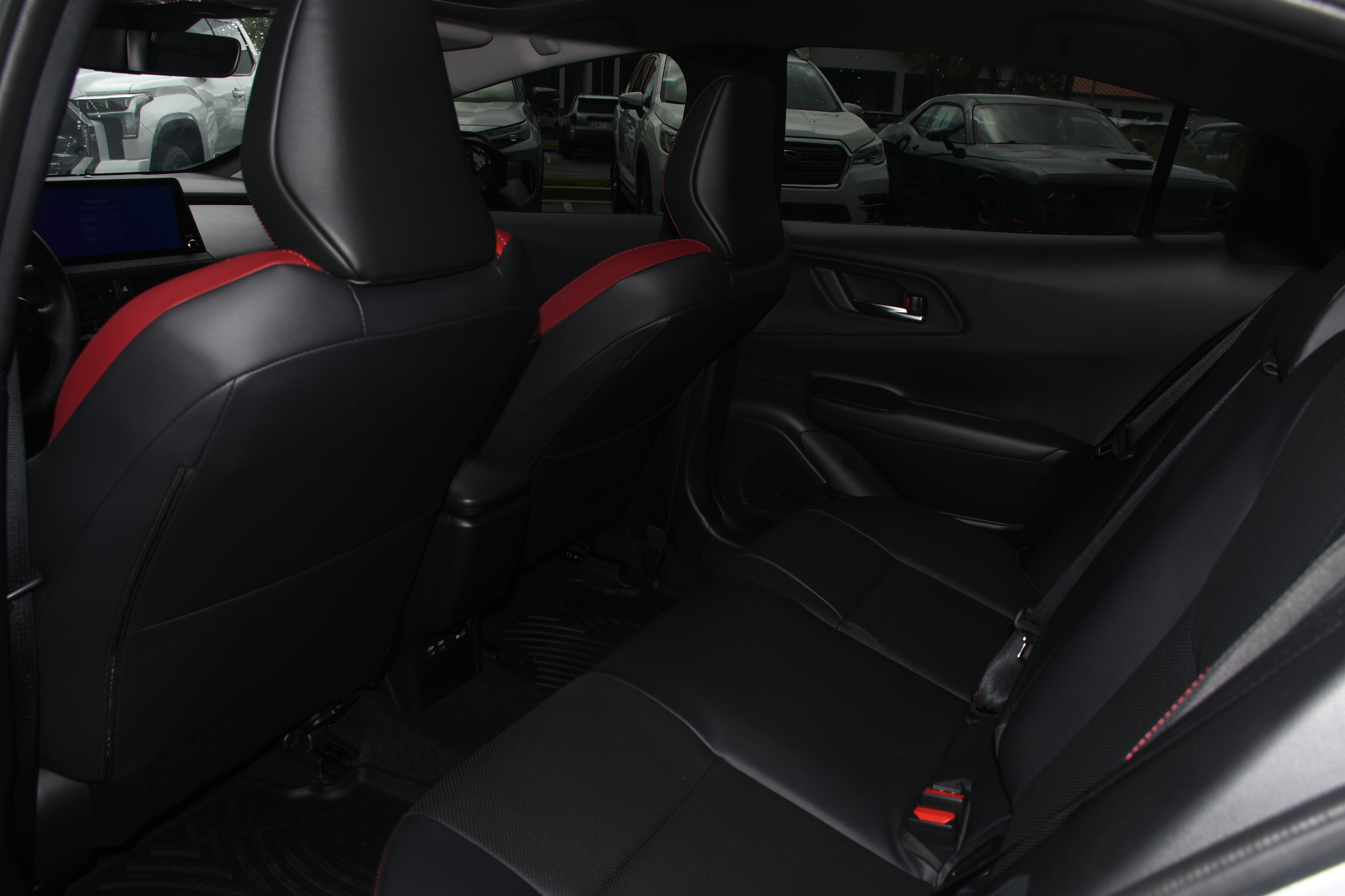 Certified 2025 Toyota Prius Plug-In Hybrid FWD image 17