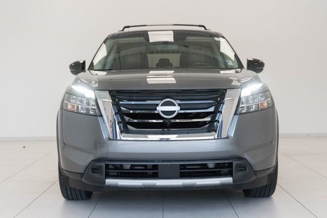 Used 2023 Nissan Pathfinder Platinum w/ Cargo Package image 5