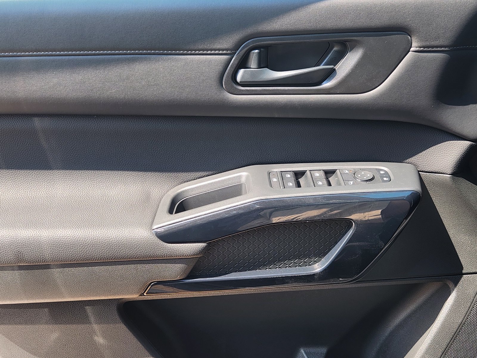 New 2026 Nissan Pathfinder SV AWD/4WD image 21