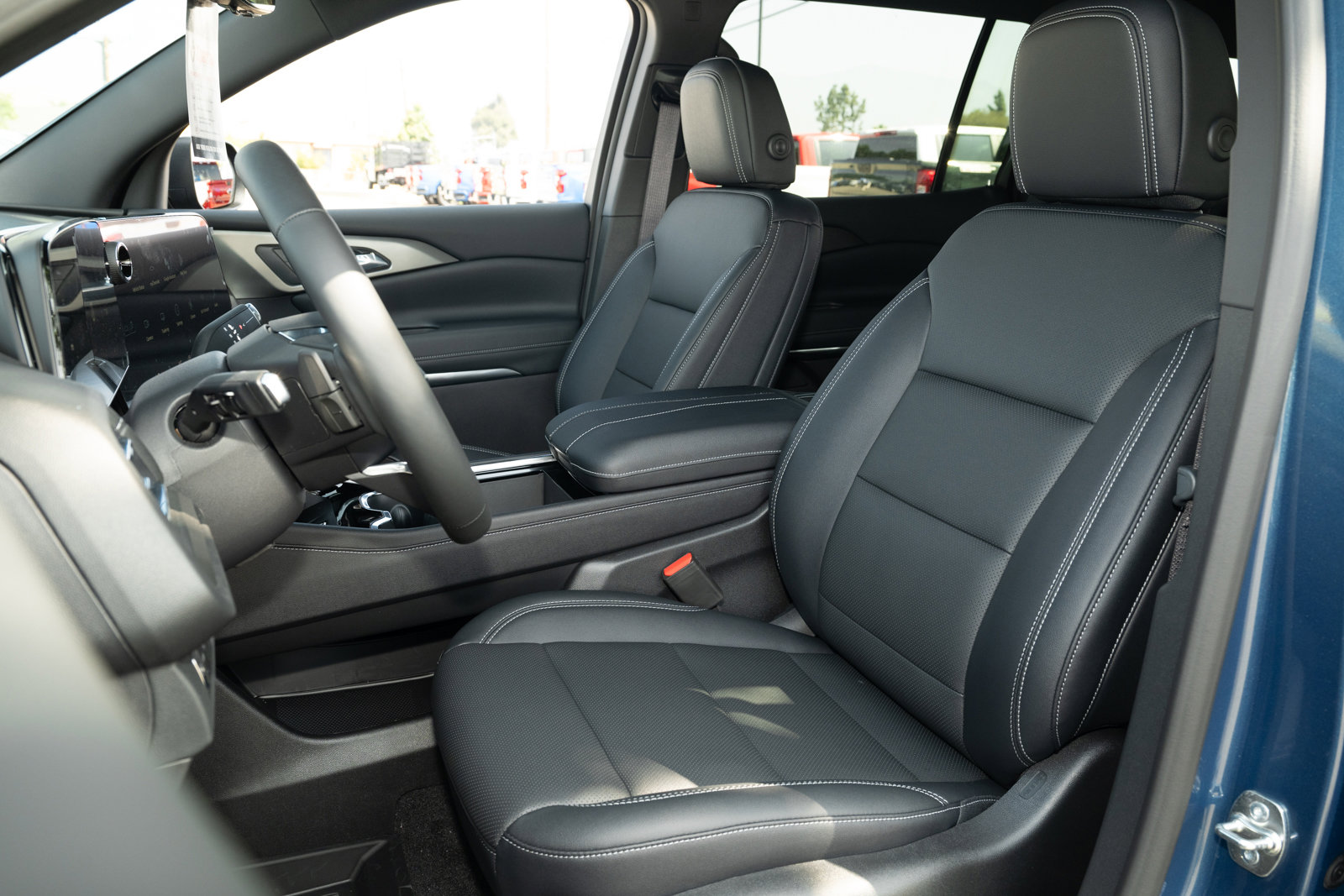 New 2026 Chevrolet Traverse LT w/ Driver Confidence Package image 14