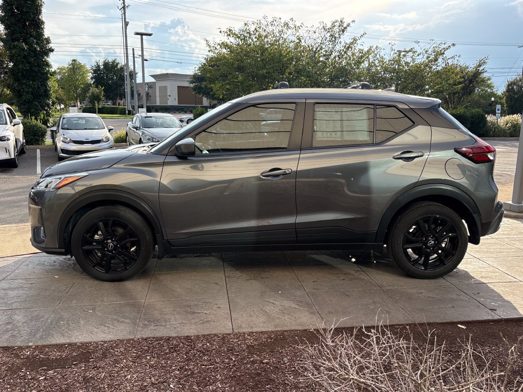 Used 2024 Nissan Kicks SV w/ Exterior Package FWD image 8