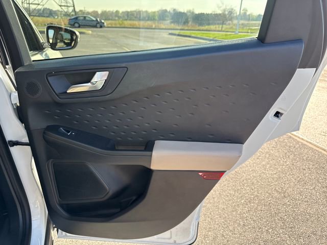 Used 2020 Ford Escape Titanium image 16