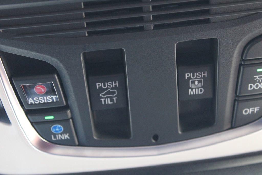 Used 2024 Acura MDX A-Spec image 31