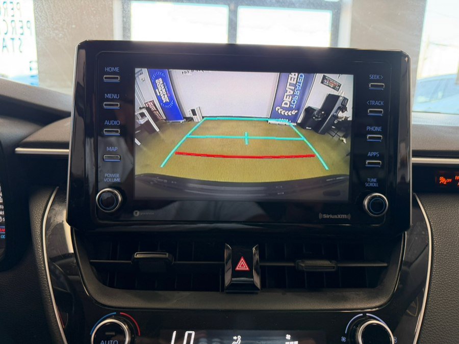 Used 2021 Toyota Corolla LE FWD image 38