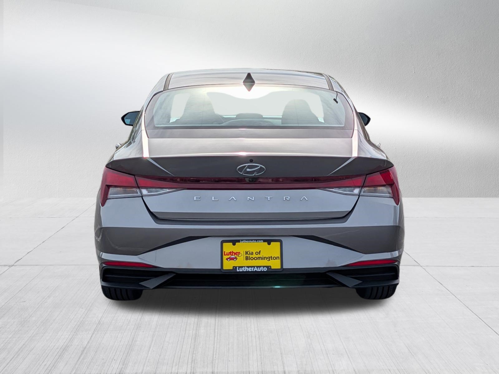 Used 2023 Hyundai Elantra SEL w/ Convenience Package FWD image 6