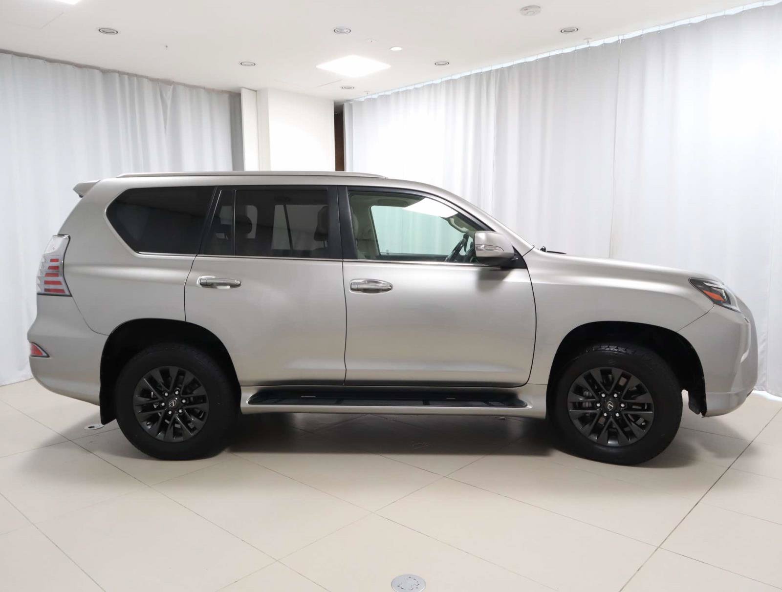 Used 2020 Lexus GX 460 Premium w/ Premium Package AWD/4WD image 6