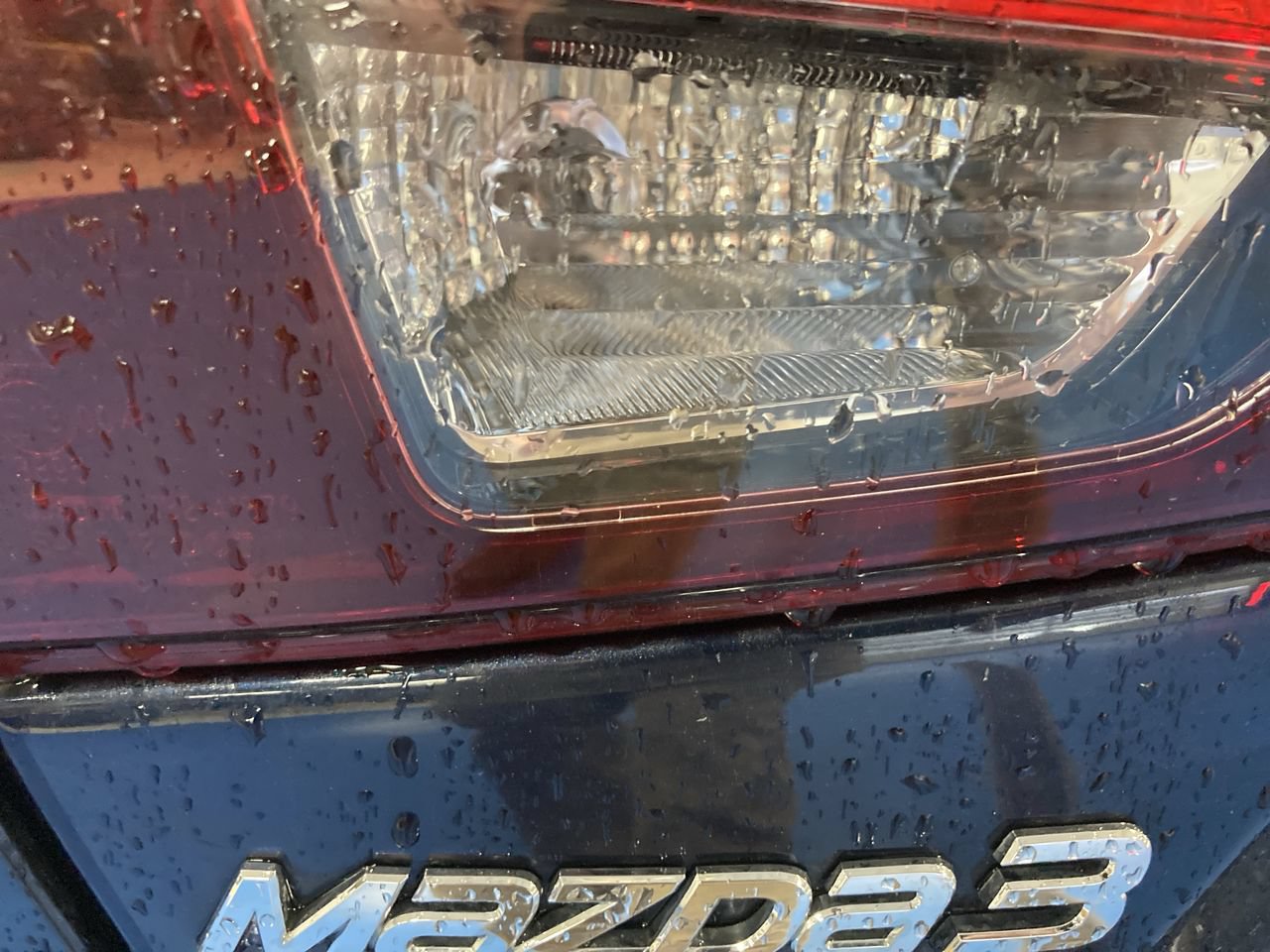Used 2018 MAZDA MAZDA3 Touring FWD image 11
