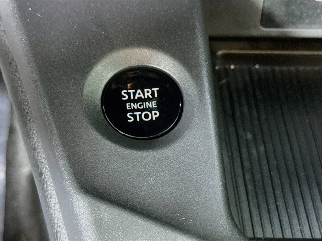 Used 2026 Nissan Sentra SR w/ Floor Mat Package FWD image 20