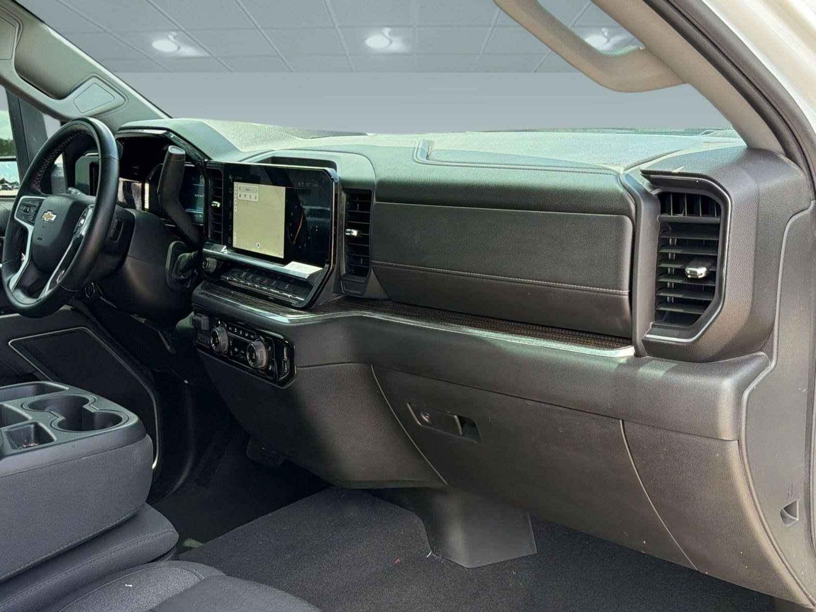 Used 2024 Chevrolet Silverado 2500 LT AWD/4WD image 29