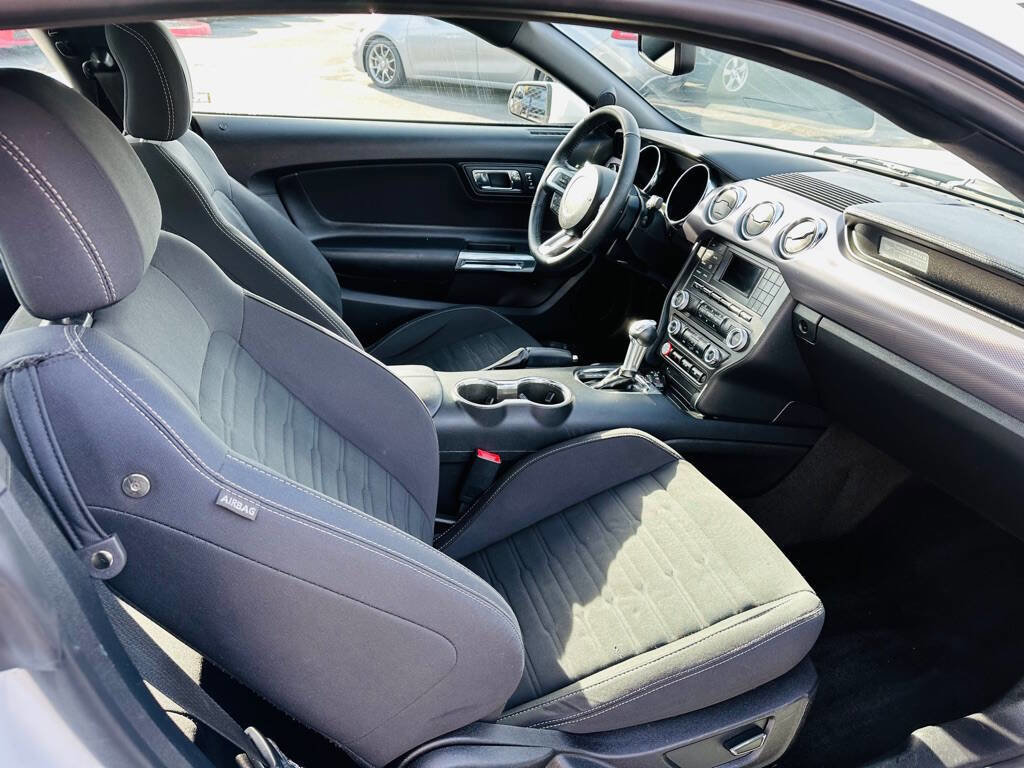 Used 2017 Ford Mustang EcoBoost 2dr Fastback w/ Wheel & Stripe Package image 16