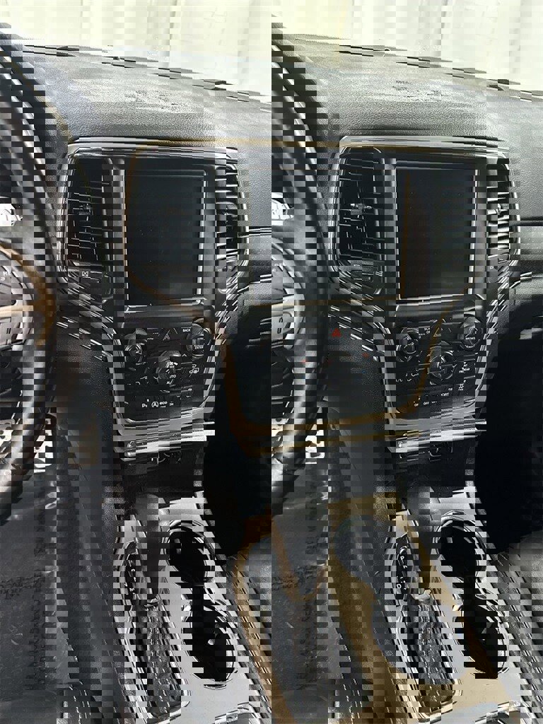 Used 2016 Jeep Grand Cherokee Limited w/ Trailer Tow Group IV image 17