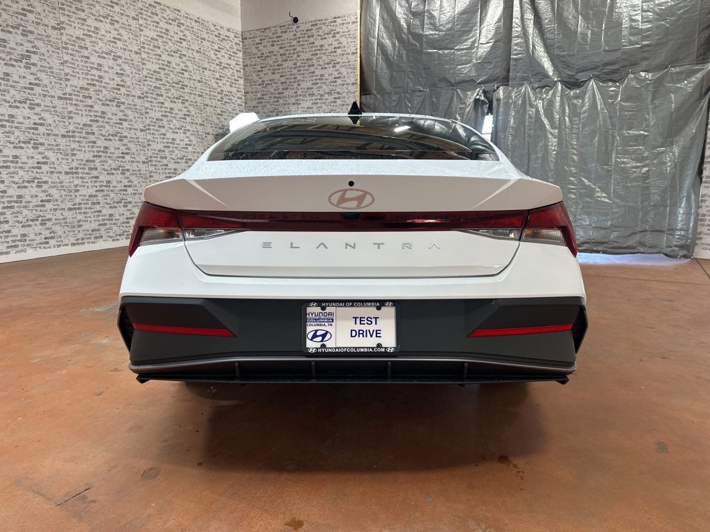 New 2026 Hyundai Elantra SE image 6