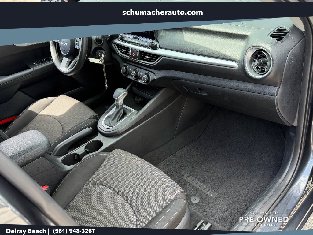 Used 2024 Kia Forte LXS w/ LXS Technology Package FWD image 17