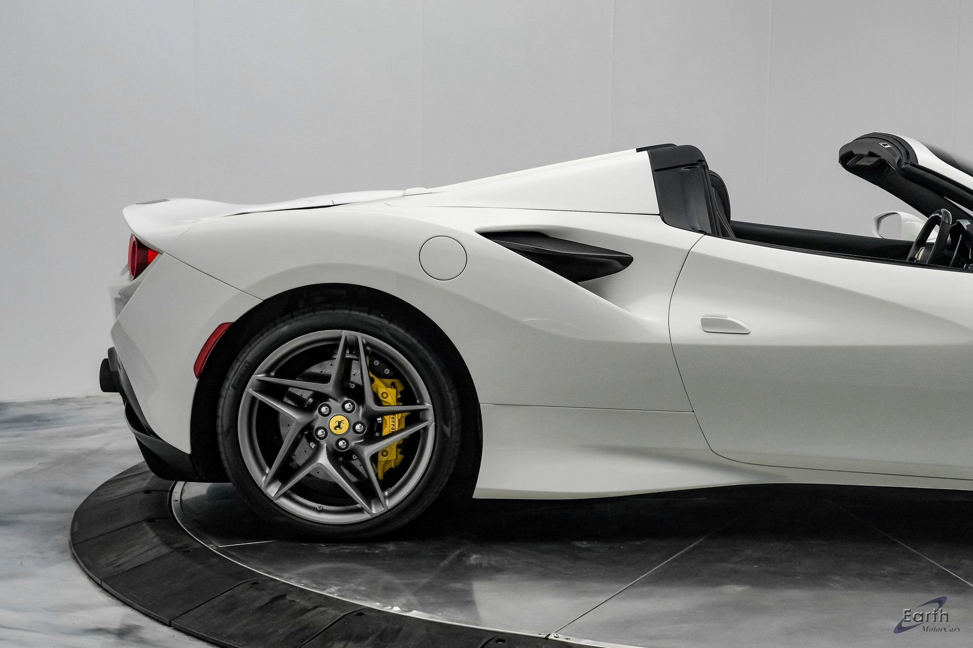 Used 2022 Ferrari F8 Tributo image 37