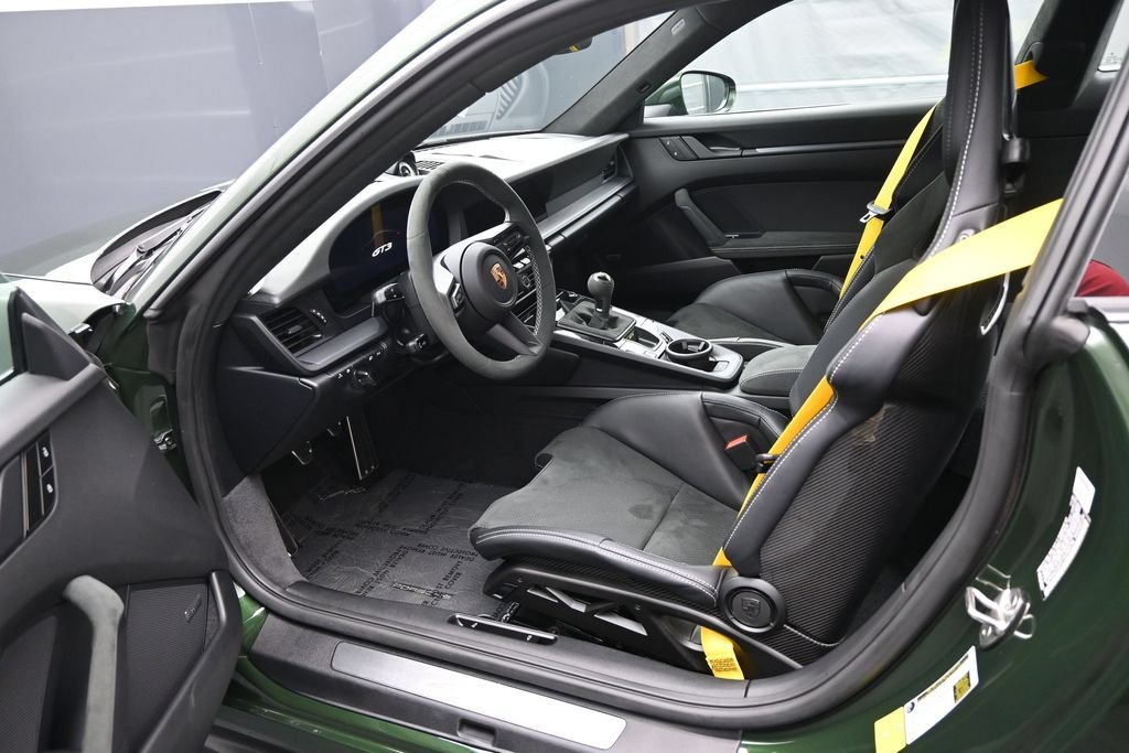 Certified 2026 Porsche 911 GT3 w/ Chrono Package RWD image 5
