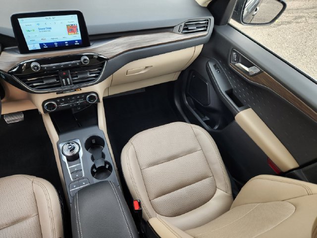 Certified 2020 Ford Escape Titanium AWD/4WD image 14