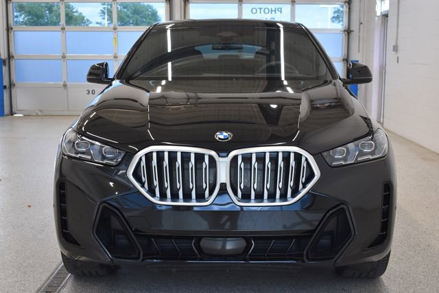 Used 2024 BMW X6 xDrive40i w/ Executive Package AWD/4WD image 3