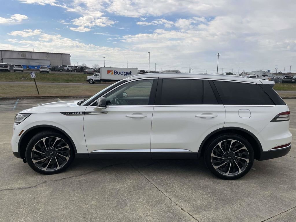 Certified 2023 Lincoln Aviator Reserve w/ Equipment Group 201A image 6