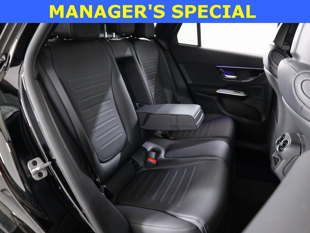 Used 2025 Mercedes-Benz GLC 300 4MATIC image 39