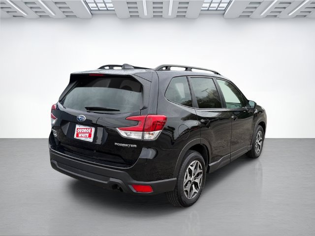 Used 2024 Subaru Forester Premium AWD/4WD image 4