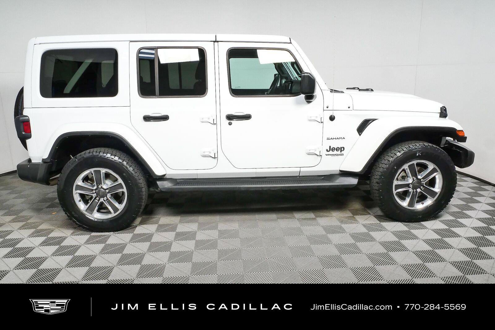 Used 2021 Jeep Wrangler Unlimited Sahara AWD/4WD image 2