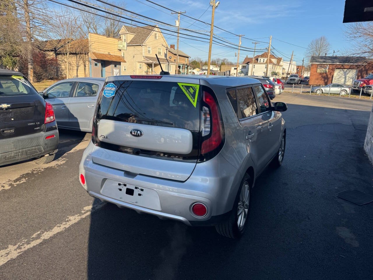 Used 2017 Kia Soul + FWD image 6