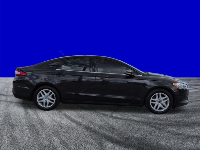 Used 2013 Ford Fusion SE FWD image 3